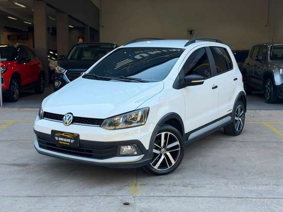 VOLKSWAGEN-FOX-2020