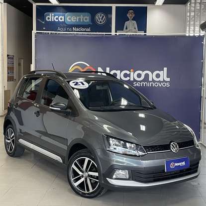 VOLKSWAGEN-FOX-2020