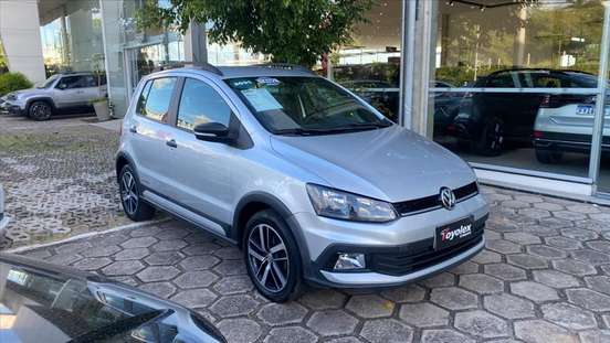 VOLKSWAGEN-FOX-2020