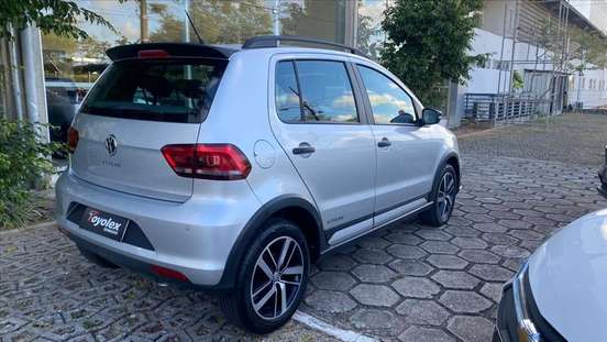 VOLKSWAGEN-FOX-2020