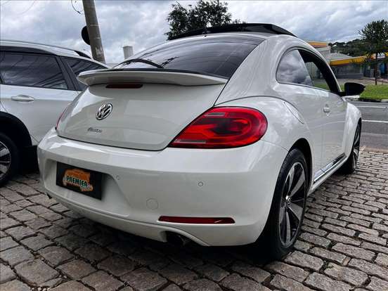 VOLKSWAGEN-FUSCA-2012