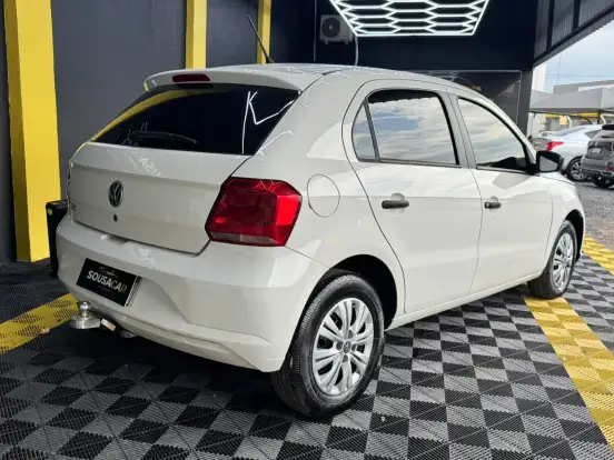 VOLKSWAGEN-GOL-2021