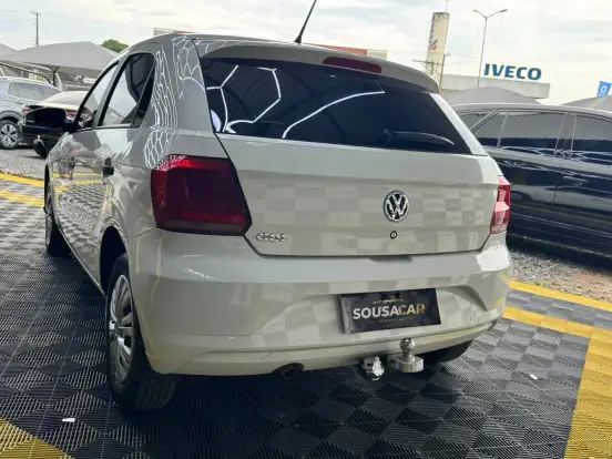 VOLKSWAGEN-GOL-2021