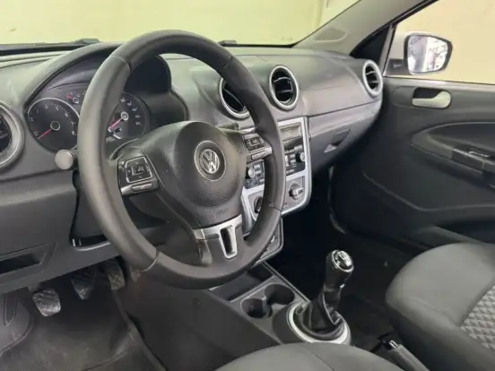 VOLKSWAGEN-GOL-2014