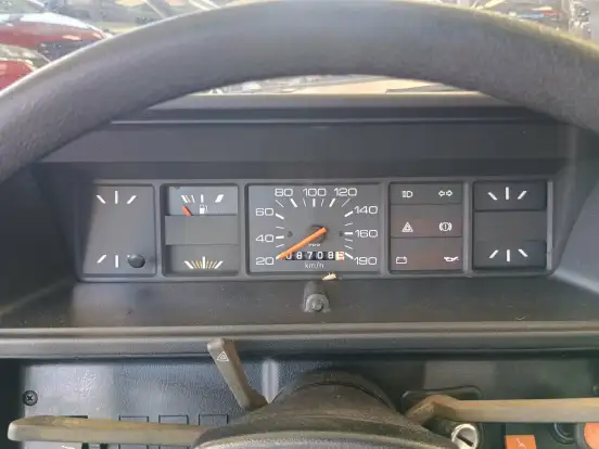VOLKSWAGEN-GOL-1.6 BX 8V ÁLCOOL 2P MANUAL VOLKSWAGEN-GOL-1984