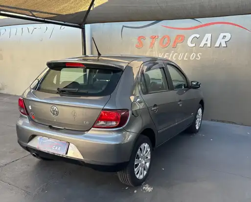 VOLKSWAGEN-GOL-2010