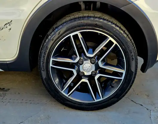 VOLKSWAGEN-GOL-2014