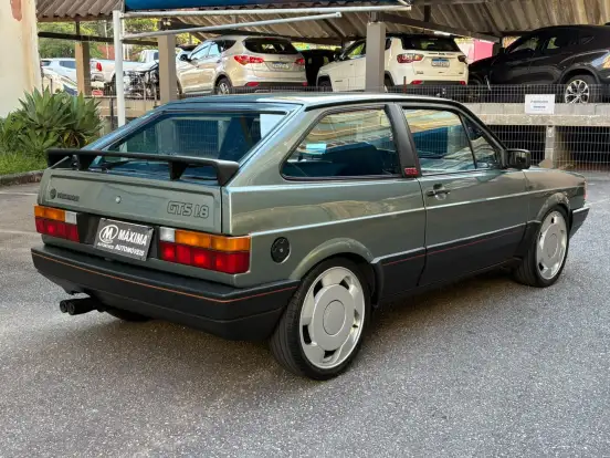 VOLKSWAGEN-GOL-1989