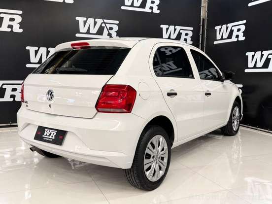 VOLKSWAGEN-GOL-2023