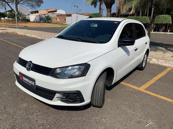 VOLKSWAGEN-GOL-2017