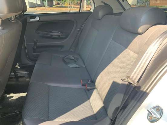 VOLKSWAGEN-GOL-2017