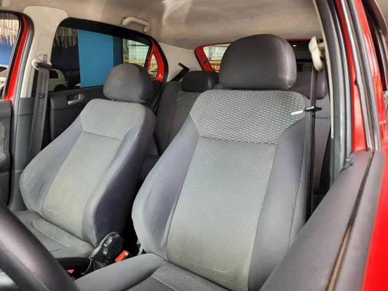 VOLKSWAGEN-GOL-1.0 MI 8V FLEX 4P MANUAL G.IV VOLKSWAGEN-GOL-2010