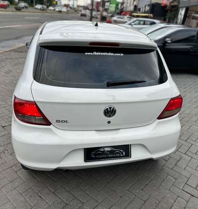 VOLKSWAGEN-GOL-2011