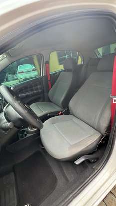 VOLKSWAGEN-GOL-2009