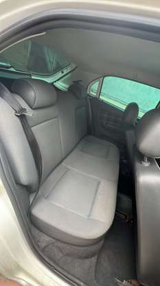 VOLKSWAGEN-GOL-1.0 MI 8V FLEX 4P MANUAL G.V VOLKSWAGEN-GOL-2009