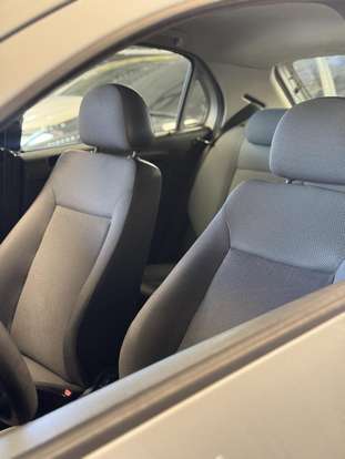 VOLKSWAGEN-GOL-2009