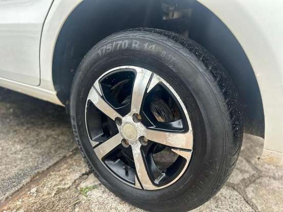 VOLKSWAGEN-GOL-1.0 MI CITY 8V FLEX 4P MANUAL VOLKSWAGEN-GOL-2014