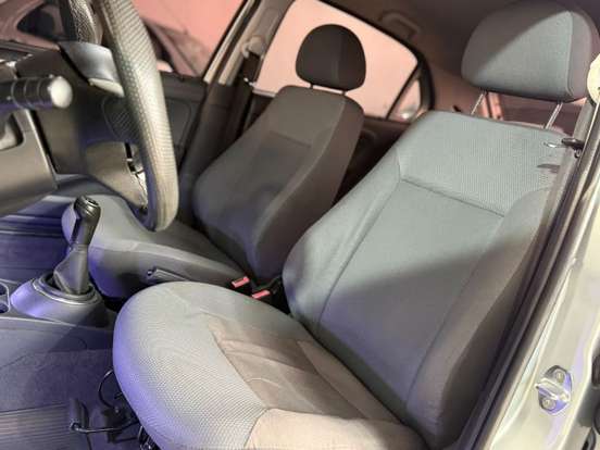 VOLKSWAGEN-GOL-1.6 MI 8V FLEX 4P MANUAL G.V VOLKSWAGEN-GOL-2010