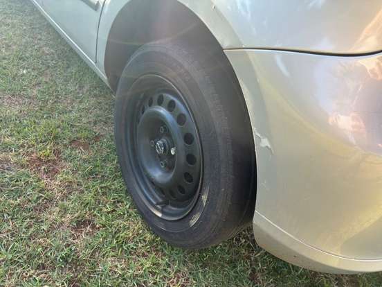 VOLKSWAGEN-GOL-2008