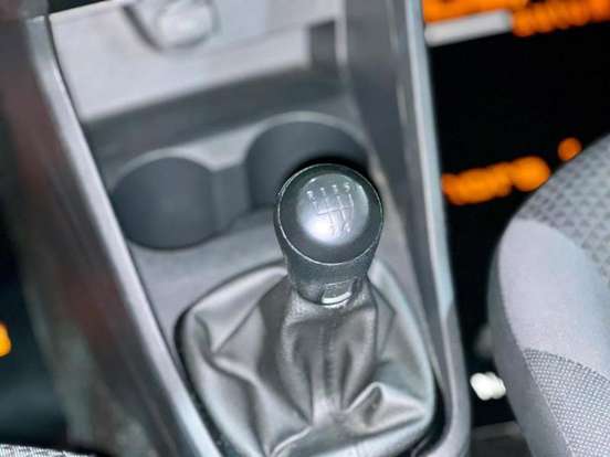 VOLKSWAGEN-GOL-2021