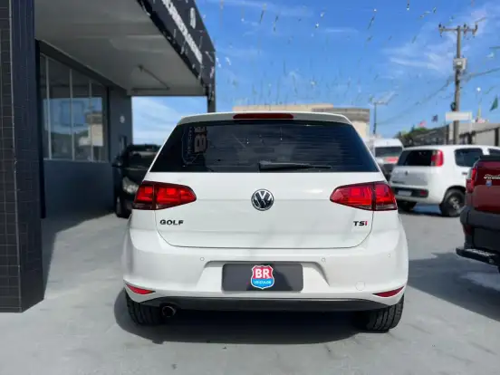 VOLKSWAGEN-GOLF-2017
