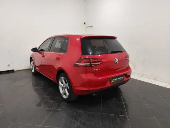 VOLKSWAGEN-GOLF-2015
