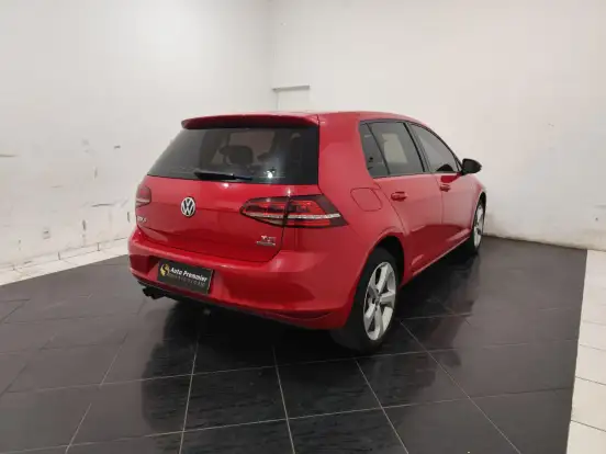 VOLKSWAGEN-GOLF-2015