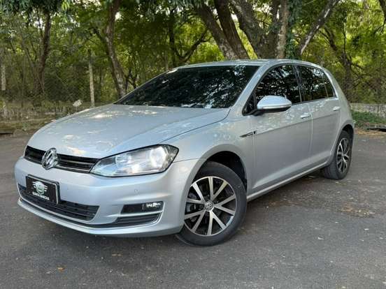 VOLKSWAGEN-GOLF-1.4 TSI COMFORTLINE 16V GASOLINA 4P AUTOMÁTICO VOLKSWAGEN-GOLF-2015