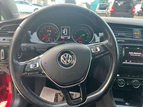 VOLKSWAGEN-GOLF-2013