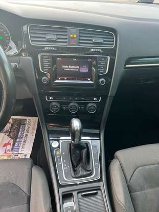 VOLKSWAGEN-GOLF-2013
