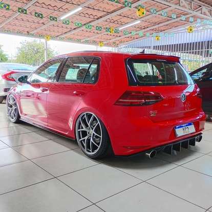 VOLKSWAGEN-GOLF-2013