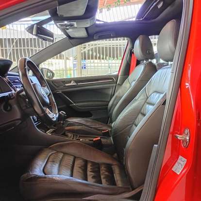 VOLKSWAGEN-GOLF-2013