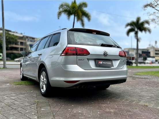 VOLKSWAGEN-GOLF-2015
