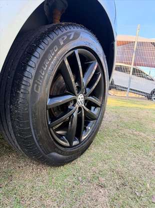 VOLKSWAGEN-GOLF-2011