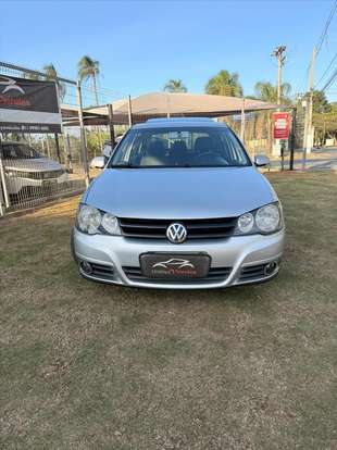 VOLKSWAGEN-GOLF-2011