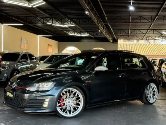 VOLKSWAGEN-GOLF-2.0 TSI GTI 16V TURBO GASOLINA 4P AUTOMÁTICO VOLKSWAGEN-GOLF-2013