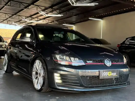 VOLKSWAGEN-GOLF-2.0 TSI GTI 16V TURBO GASOLINA 4P AUTOMÁTICO VOLKSWAGEN-GOLF-2013