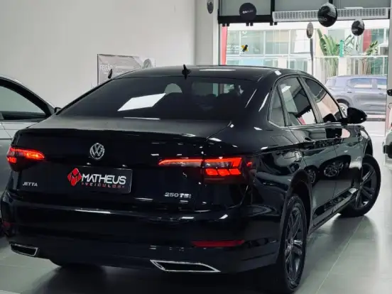 VOLKSWAGEN-JETTA-1.4 250 TSI TOTAL FLEX R-LINE TIPTRONIC VOLKSWAGEN-JETTA-2019