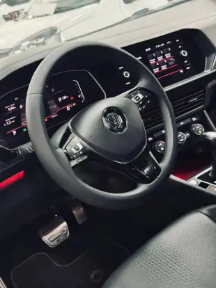 VOLKSWAGEN-JETTA-2019