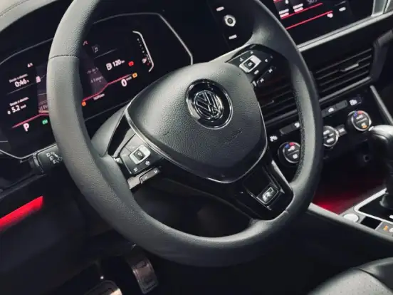 VOLKSWAGEN-JETTA-1.4 250 TSI TOTAL FLEX R-LINE TIPTRONIC VOLKSWAGEN-JETTA-2019