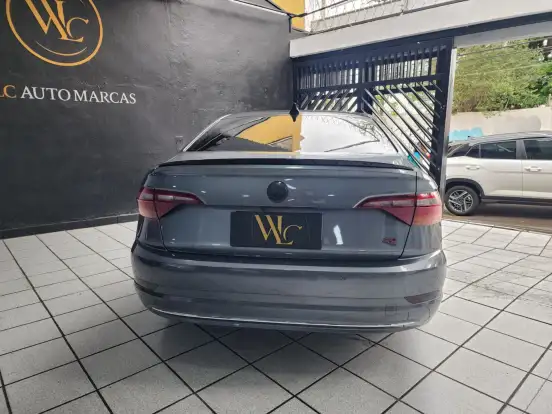 VOLKSWAGEN-JETTA-2018