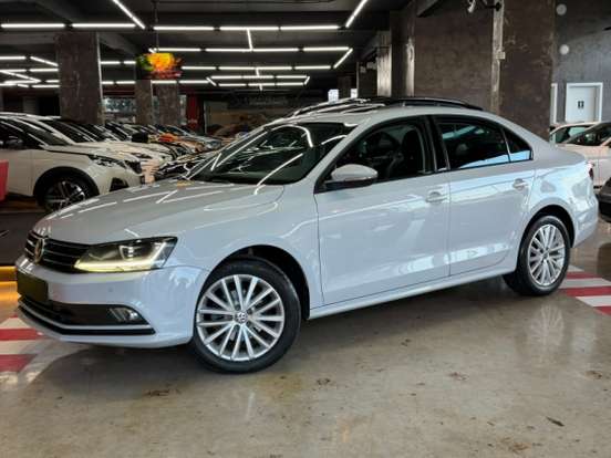 VOLKSWAGEN-JETTA-1.4 16V TSI COMFORTLINE GASOLINA 4P TIPTRONIC VOLKSWAGEN-JETTA-2017