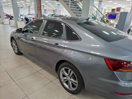 VOLKSWAGEN-JETTA-2018