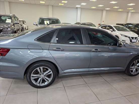 VOLKSWAGEN-JETTA-2018