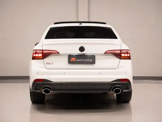 VOLKSWAGEN-JETTA-2024