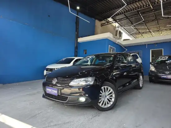 VOLKSWAGEN-JETTA-2013