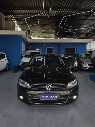 VOLKSWAGEN-JETTA-2013