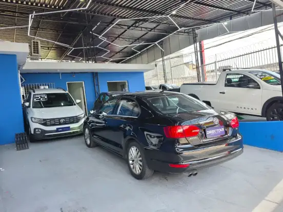 VOLKSWAGEN-JETTA-2013