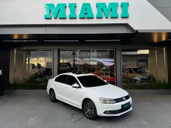 VOLKSWAGEN-JETTA-2014