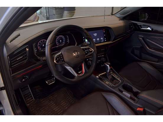 VOLKSWAGEN-JETTA-2023